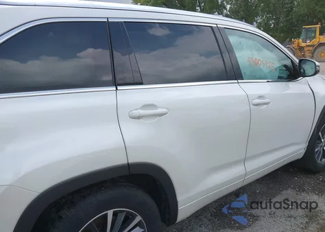 2018 Toyota Highlander Xle из США, поврежденный, VIN 5TDJZRFH7JS834180